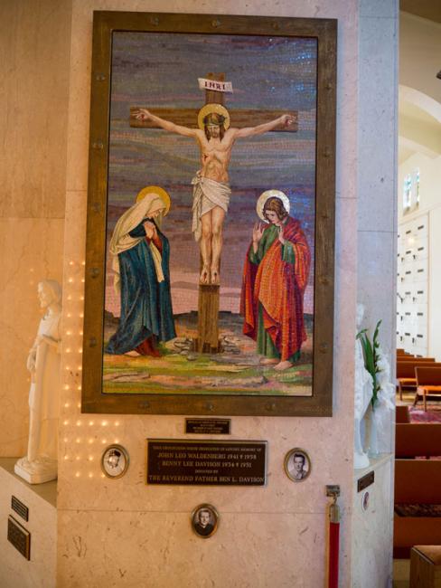 Holy-Cross-1010249.jpg
