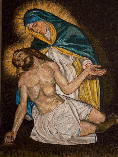 Holy-Cross-1010273.jpg