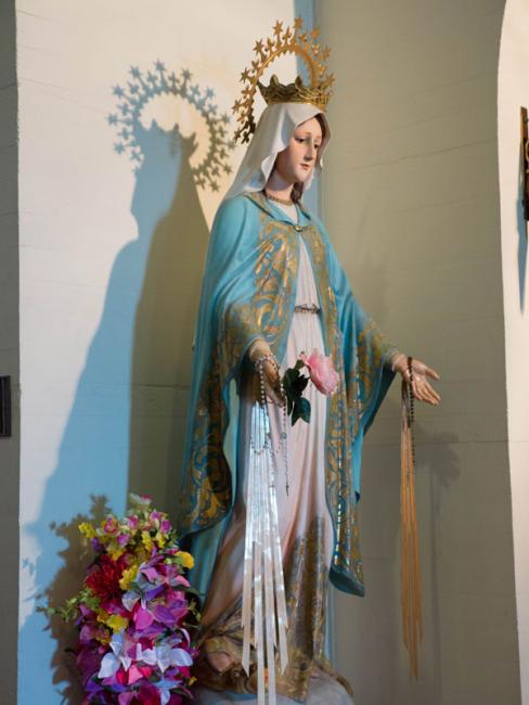 Holy-Cross-1010330.jpg